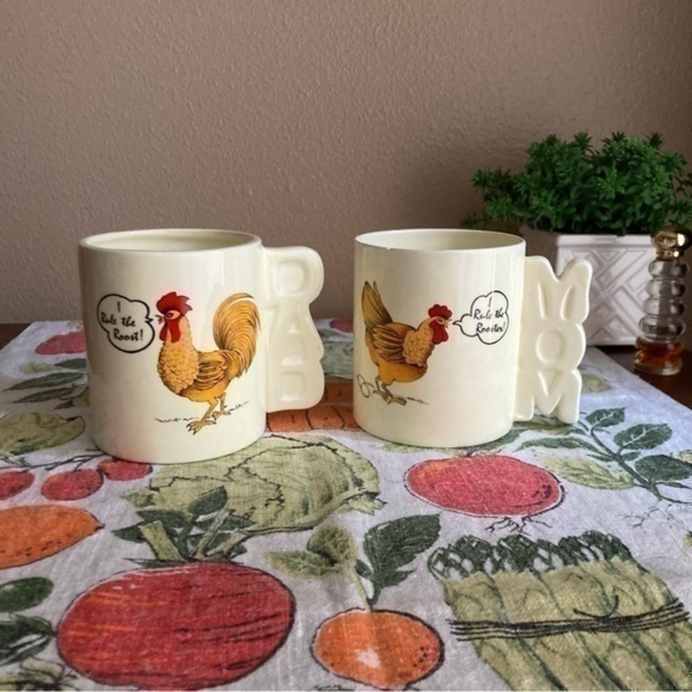 Vintage Mom and Dad rule the Rooster mug set